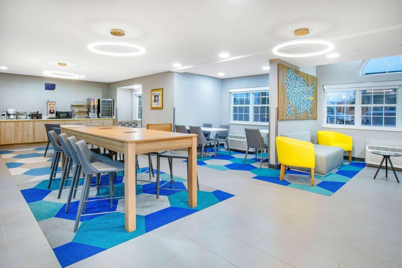 Microtel Inn By Wyndham Beckley Bagian luar foto