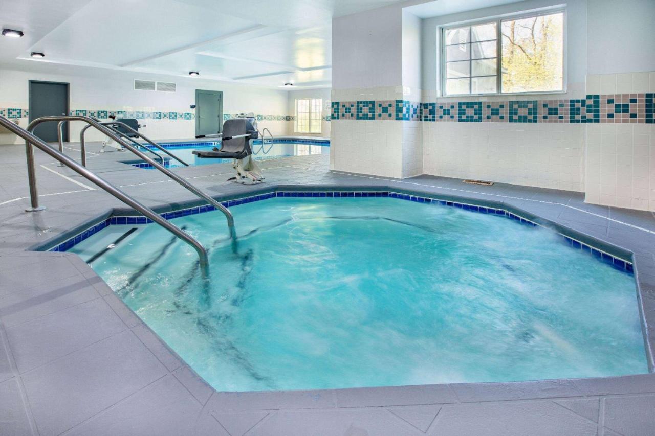 Microtel Inn By Wyndham Beckley Bagian luar foto