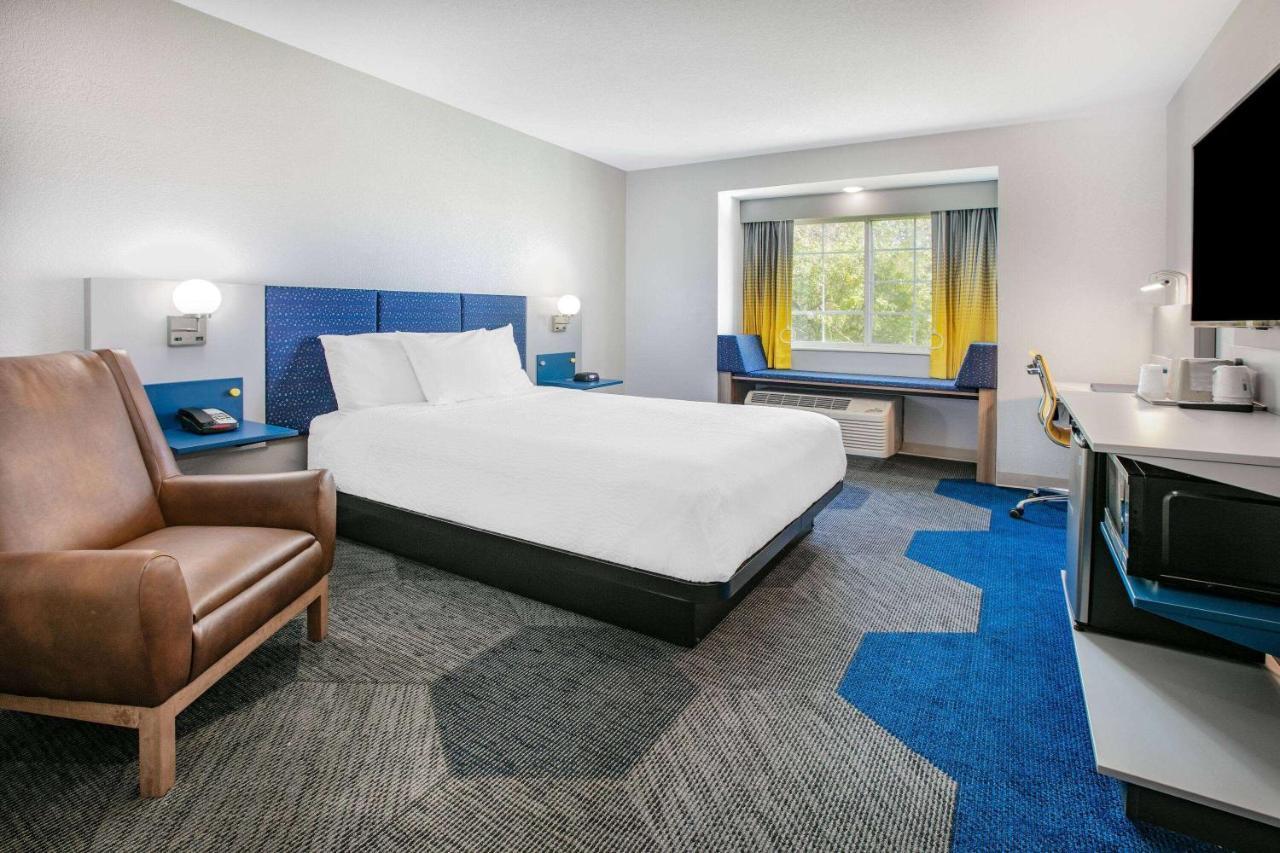 Microtel Inn By Wyndham Beckley Bagian luar foto