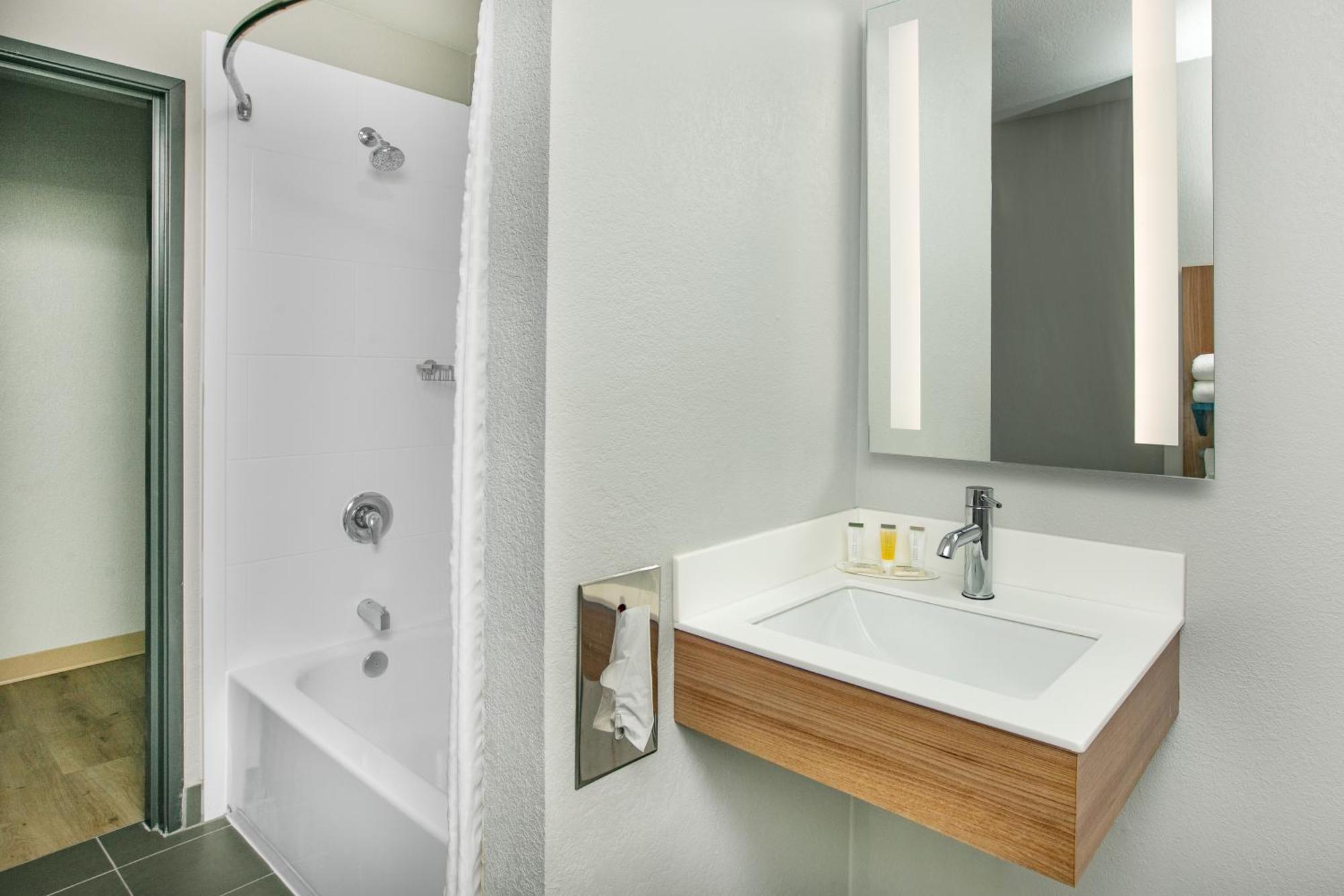 Microtel Inn By Wyndham Beckley Bagian luar foto